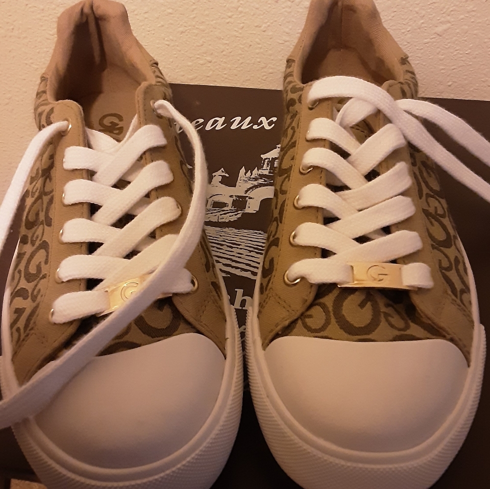 Guess Shoes Size 8 Canvas Monogram Sneakers NWOT - Picture 4 of 16